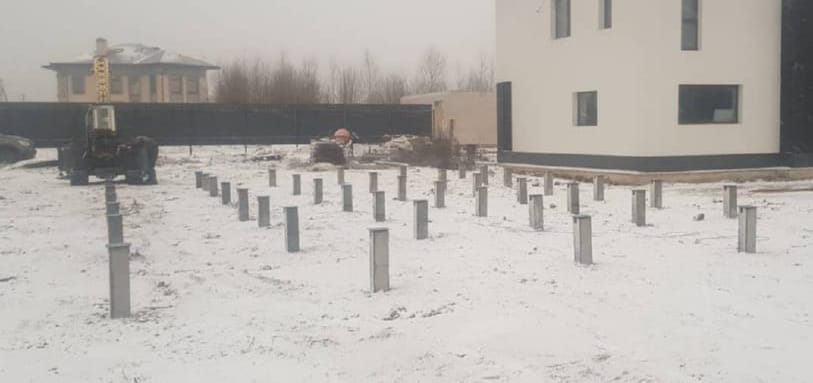 Фундамент на забивных ЖБ сваях